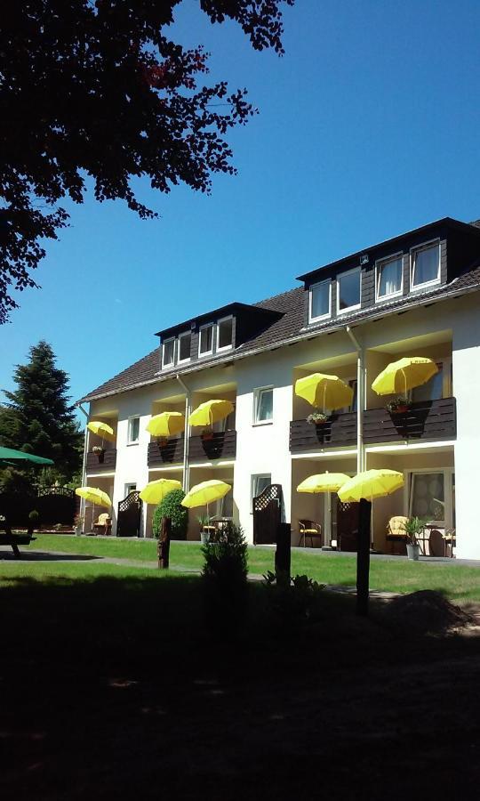 Gaestehaus Falkenhof Westensee Extérieur photo